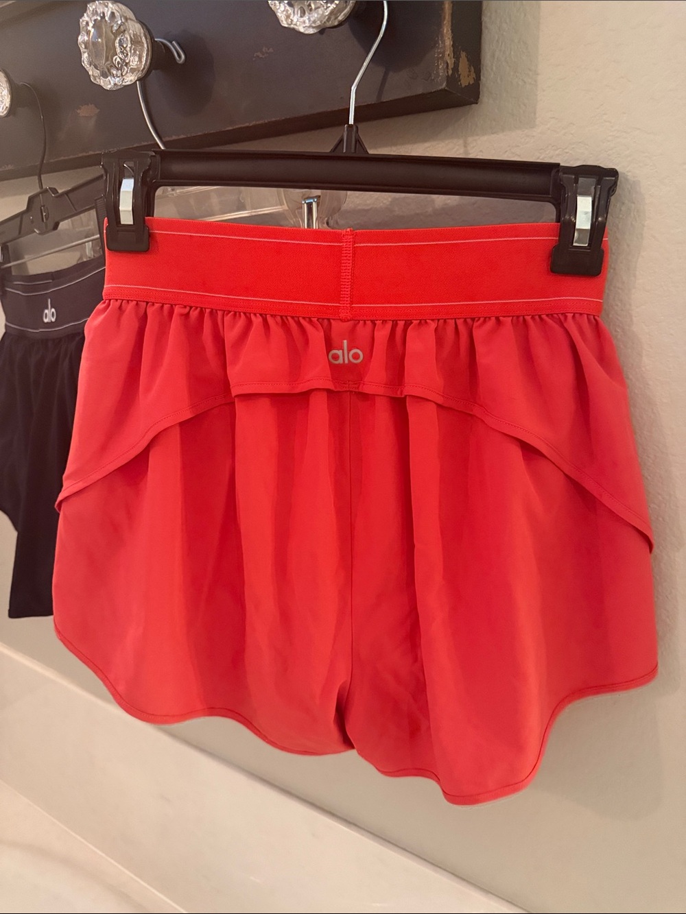 ALO match point shorts - Picture 2 of 5